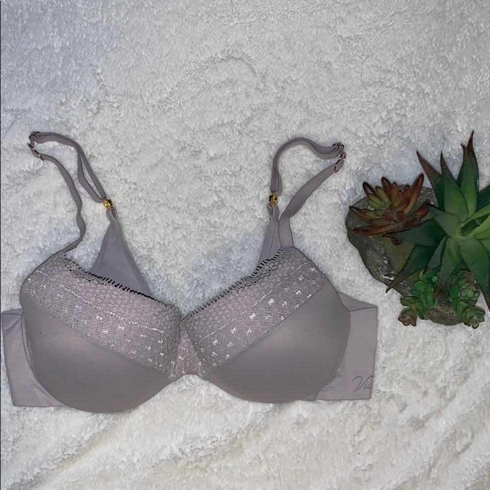 Victoria’s Secret bra